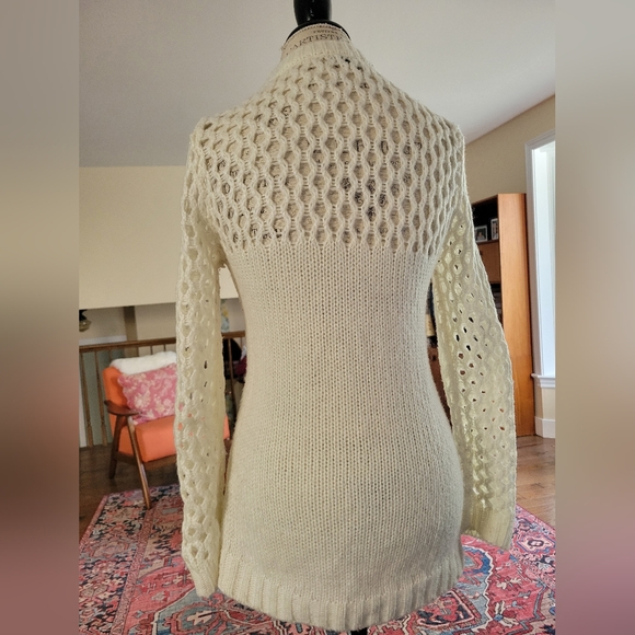 Sweater - Picture 4 of 7